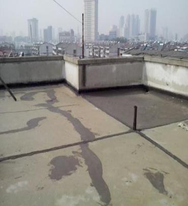 霍州漏水维修 楼顶漏水是什么原因，楼顶漏水维修方法是什么?